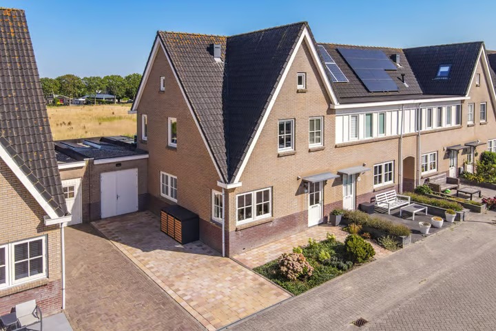 Hoekwoning Houtwerf 32 Waarland