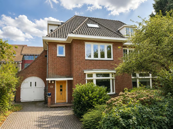 2-onder-1-kapwoning Churchilllaan 60 in Haarlem