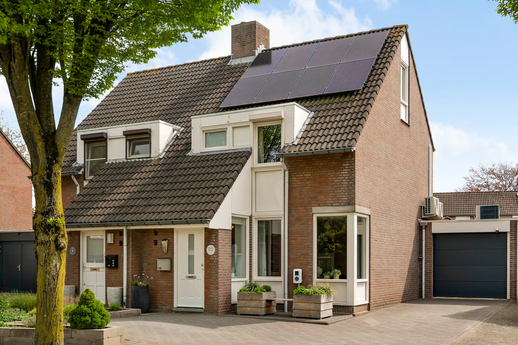 Geschakelde 2-onder-1-kapwoning Hubert Cuyperslaan 39 d in Baexem