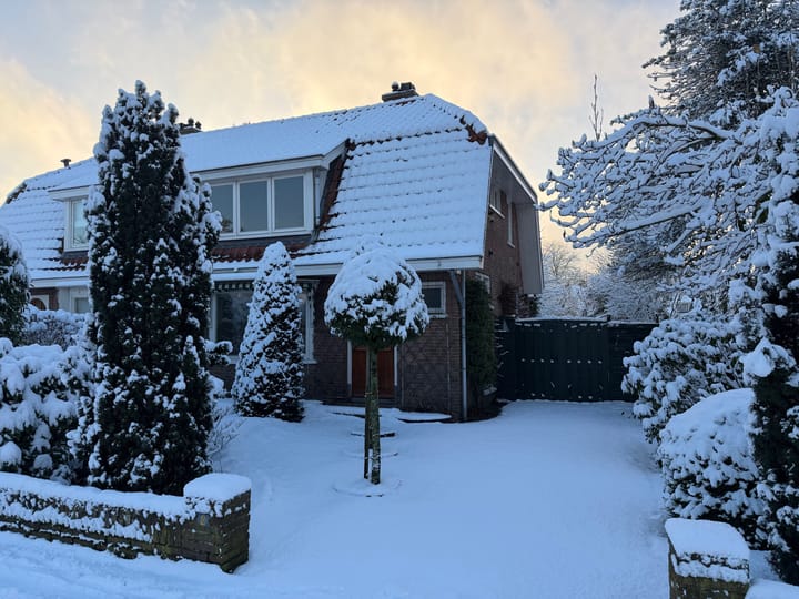 Hoekwoning Blaricummerstraat 2 in Huizen