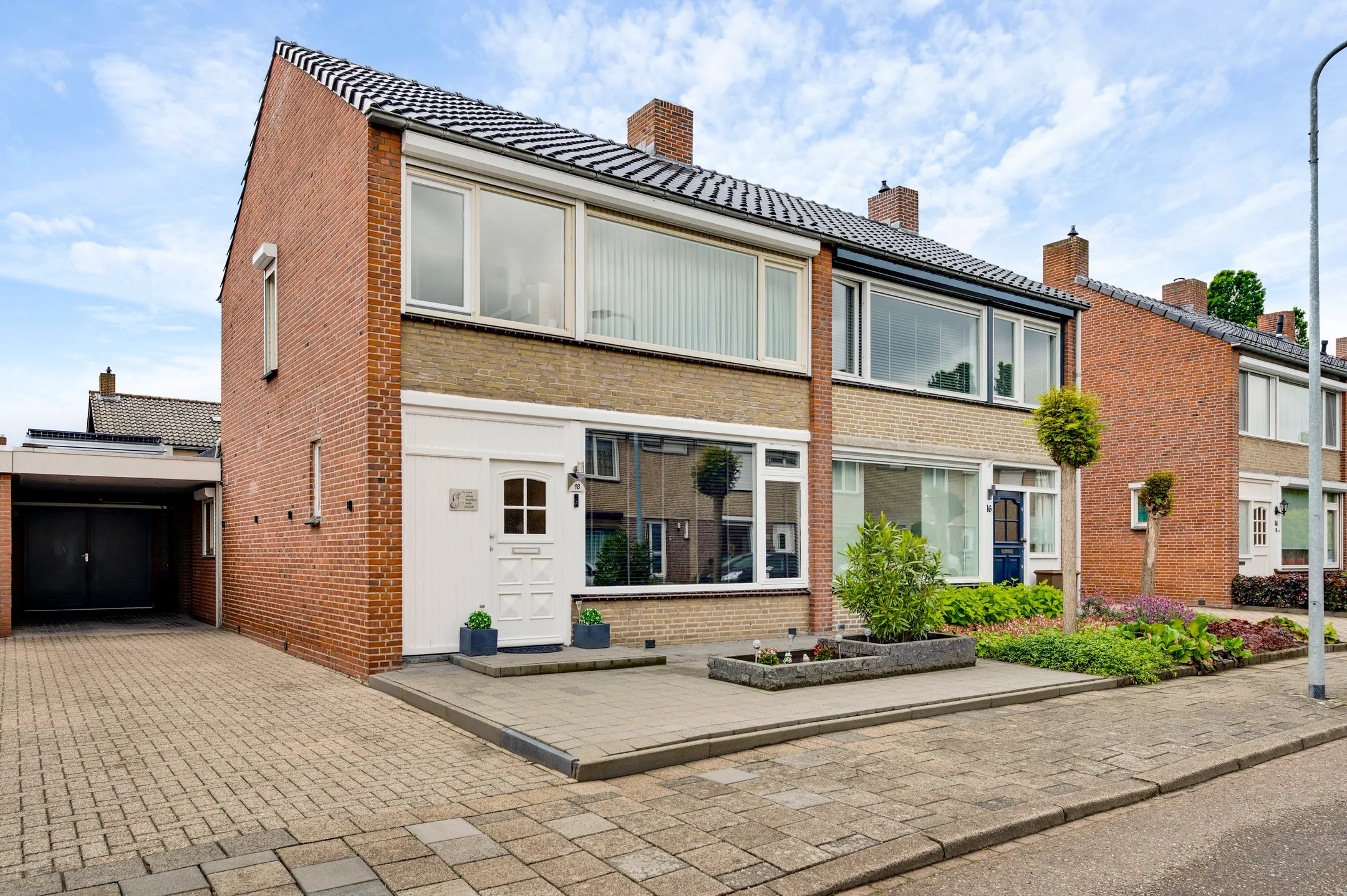 Geschakelde 2-onder-1-kapwoning Valkenburgstraat 18 in Weert