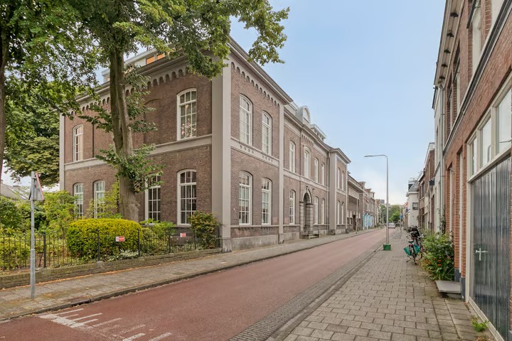 Benedenwoning Van Karnebeekstraat 67 in Zwolle