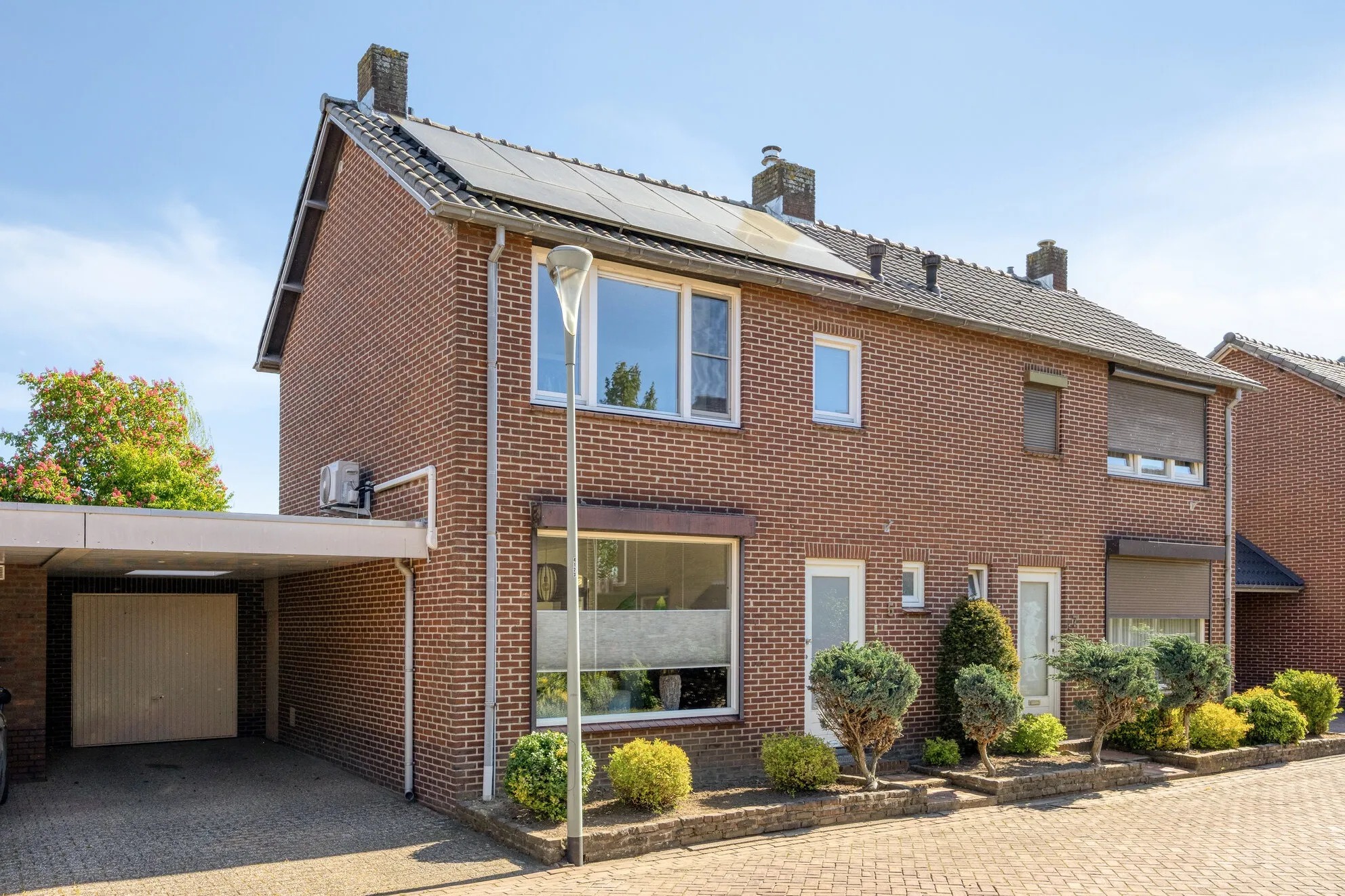 Geschakelde 2-onder-1-kapwoning Pastoor Berdenstraat 5 in Afferden L