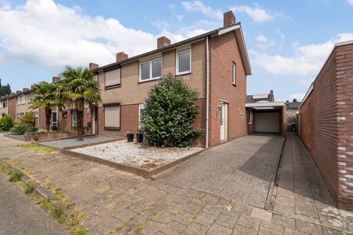 Eengezinswoning, hoekwoning 's-Hertogenradestraat 23 Weert