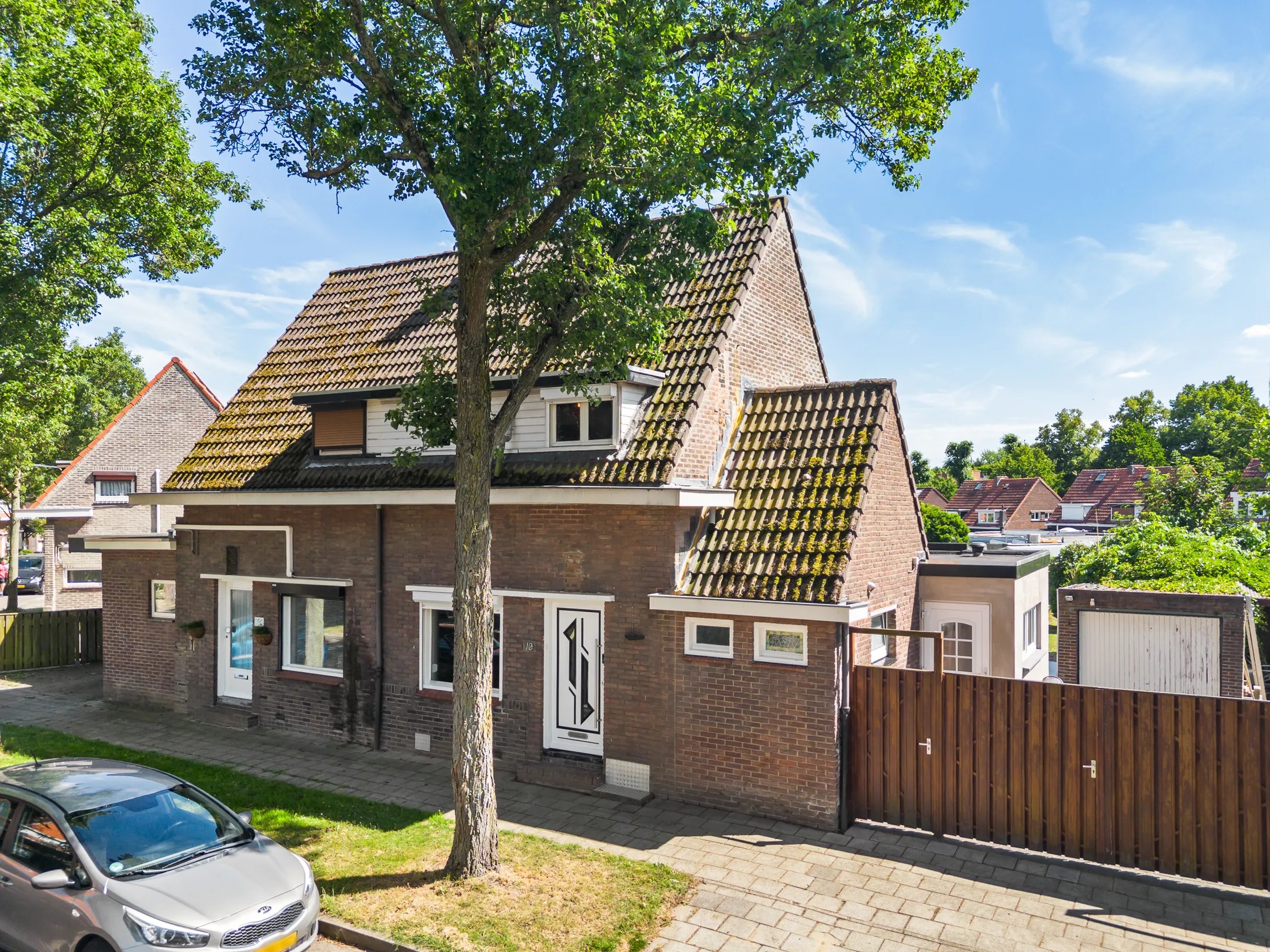 2-onder-1-kapwoning Esdoornstraat 12 in Geleen