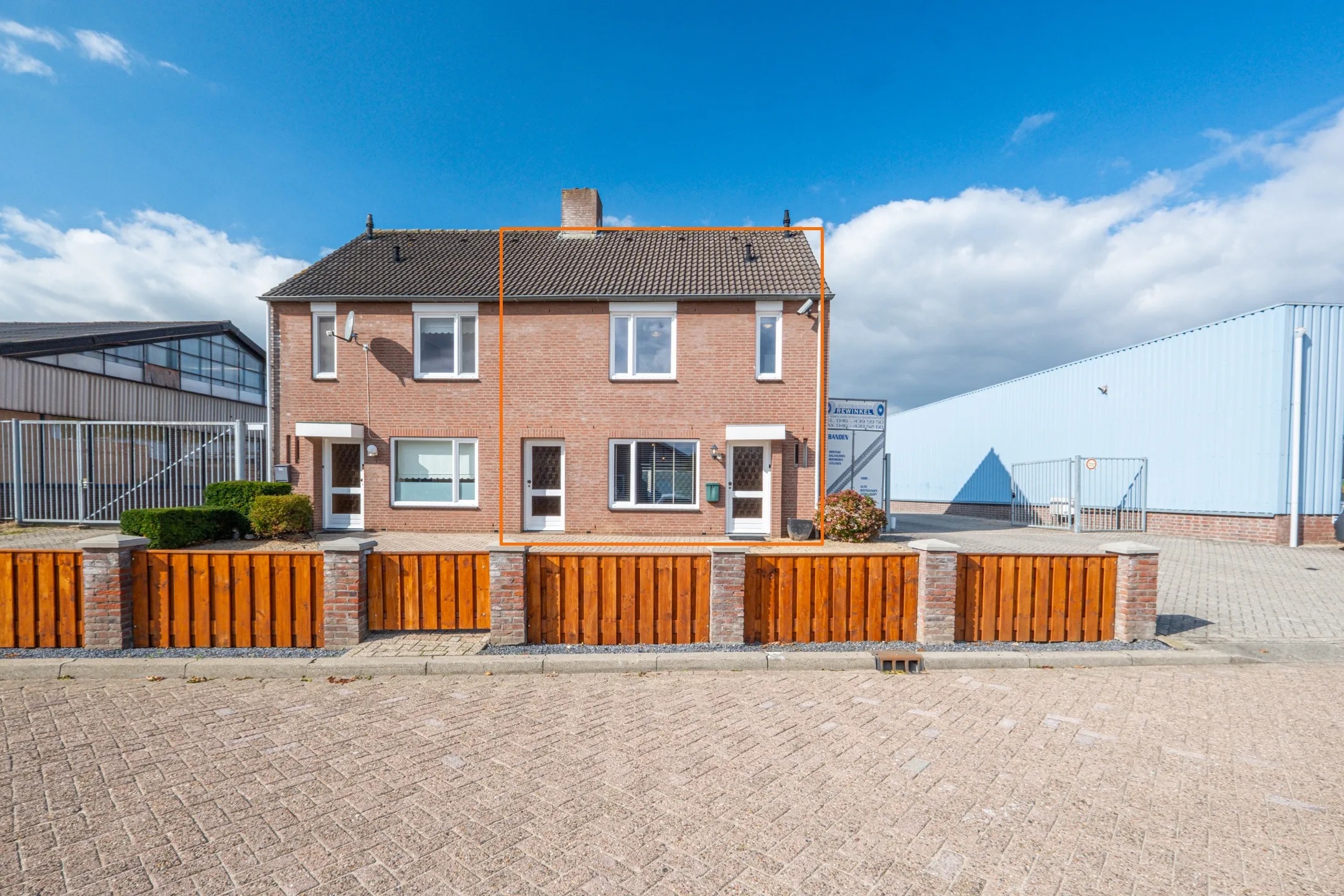 2-onder-1-kapwoning (bedrijfs- of dienstwoning) Handelsweg 5 C in Susteren