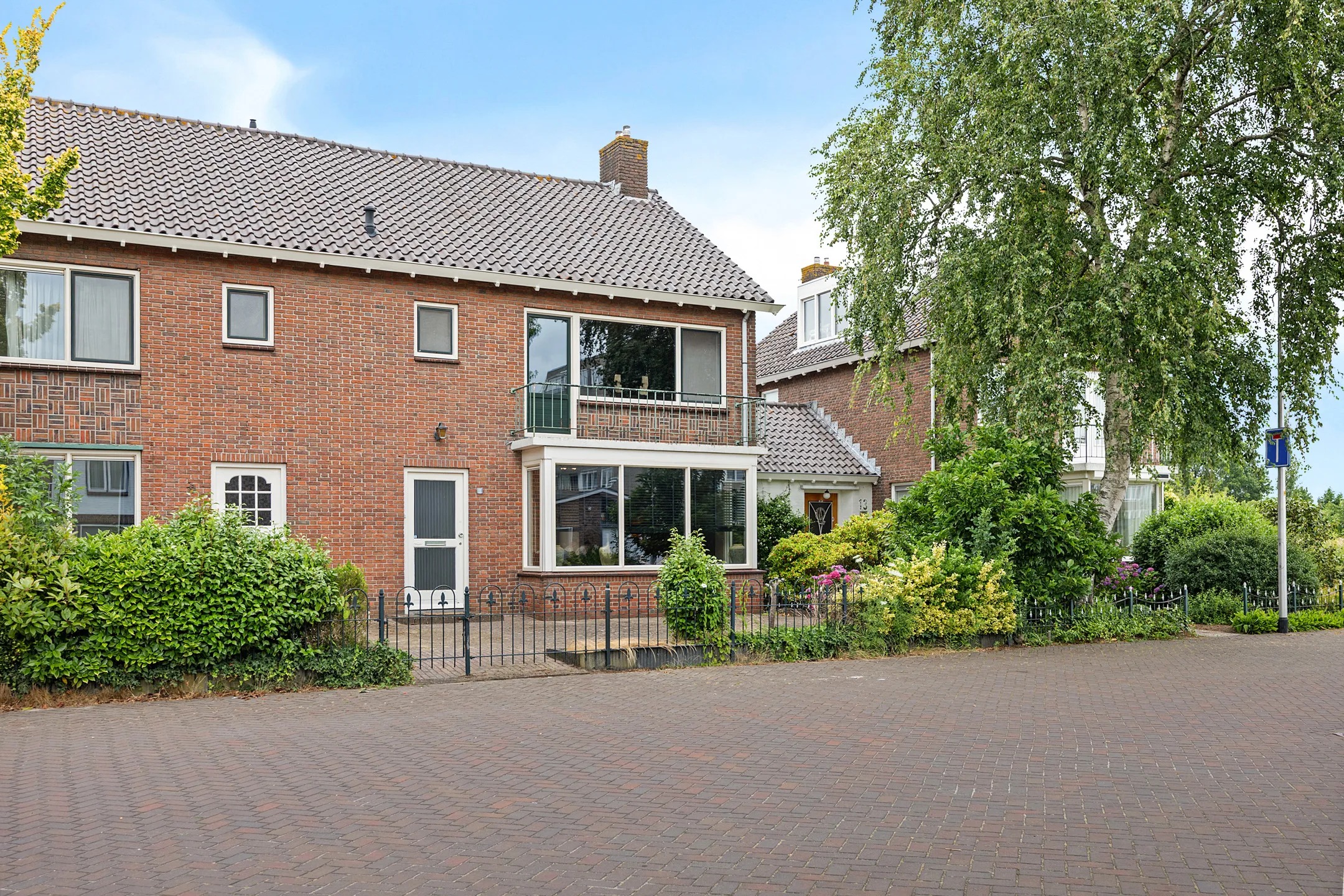 2-onder-1-kapwoning Jonkheer de Jongestraat 11 in Hoogeveen