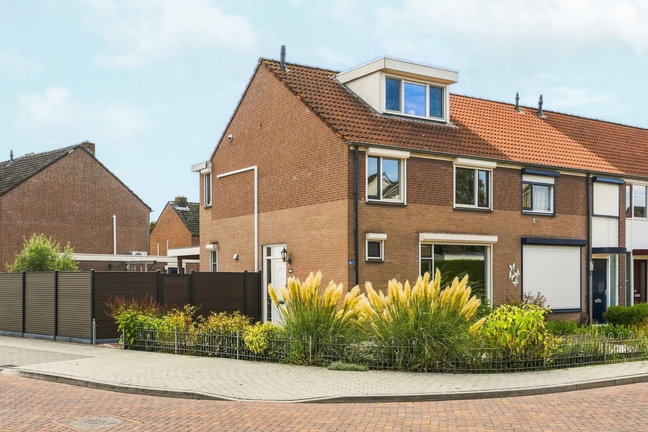 Hoekwoning Anjerstraat 14 B Zevenaar