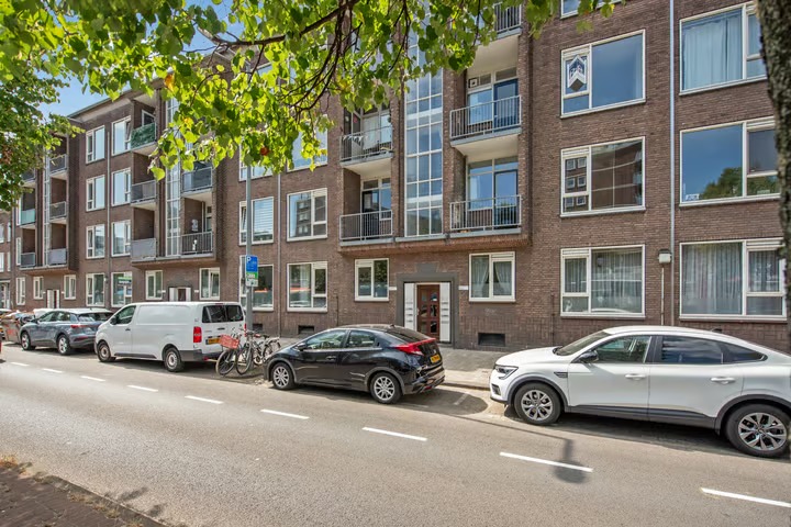 Portiekflat Schiedamseweg 260 B in Rotterdam