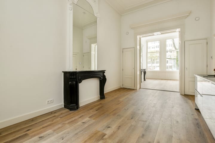 Dubbel benedenhuis Singel 212 A Amsterdam