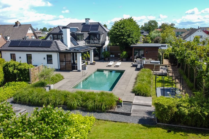 Villa, vrijstaande woning Herenweg 255 in Vinkeveen