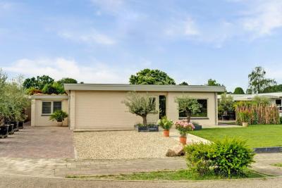 Vrijstaande woning Doornboomspark 1 in Scherpenzeel