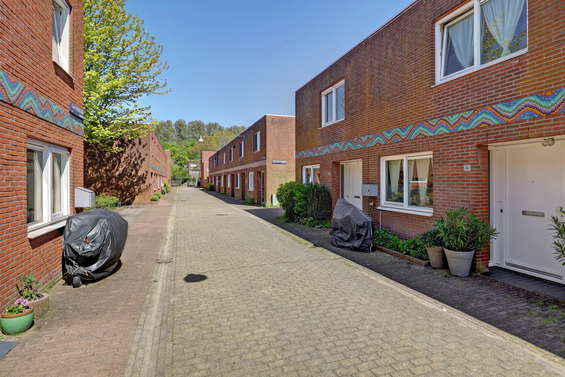 Hoekwoning Johan Rijnjastraat 18 in Amsterdam