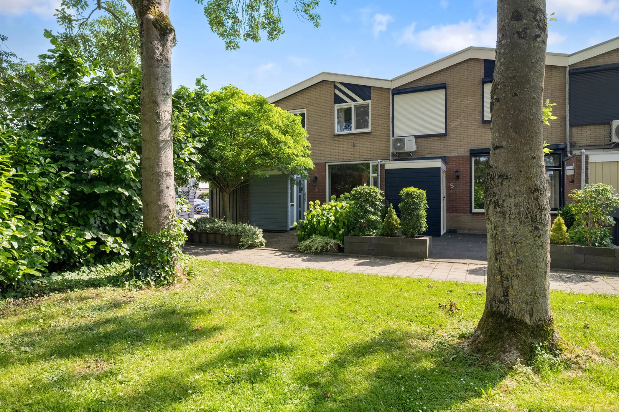 Hoekwoning Zuidster 7 in Puttershoek
