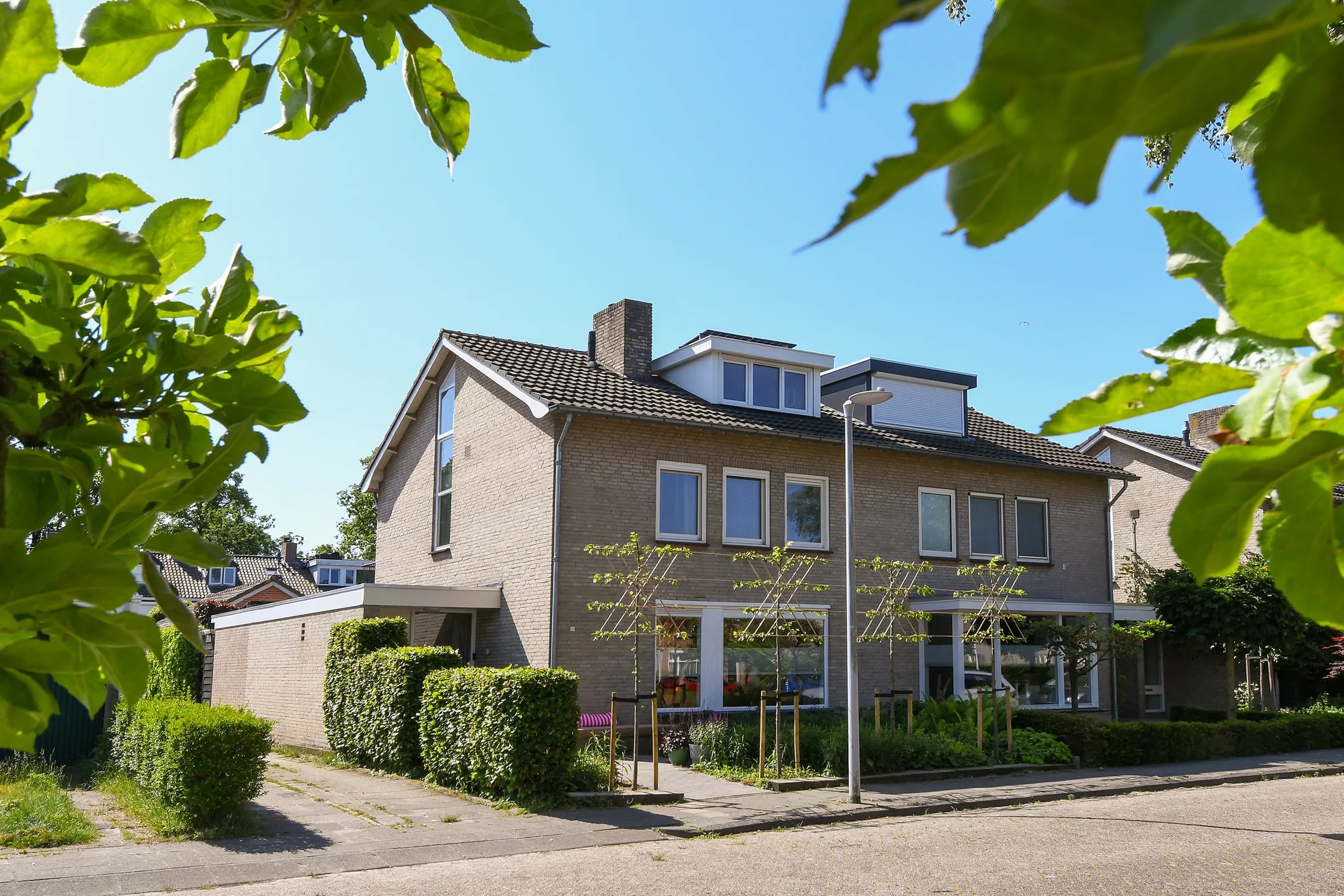 2-onder-1-kapwoning Van Ruusbroecstraat 21 in Nuenen