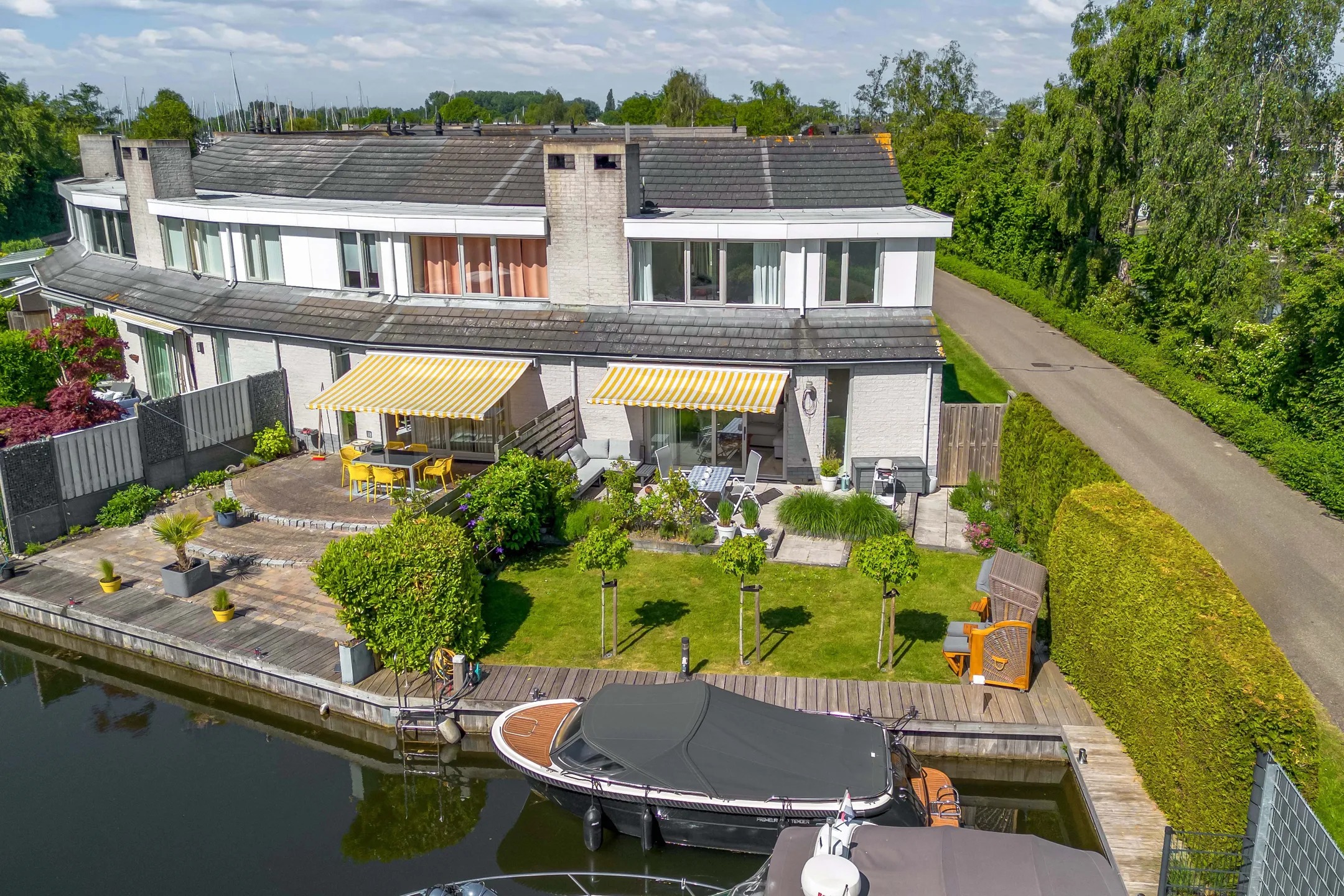 Hoekwoning Het Brekkense Wiel 49 in Lemmer