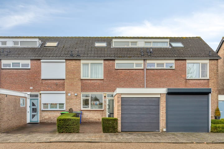 Tussenwoning Händelstraat 18 in Axel