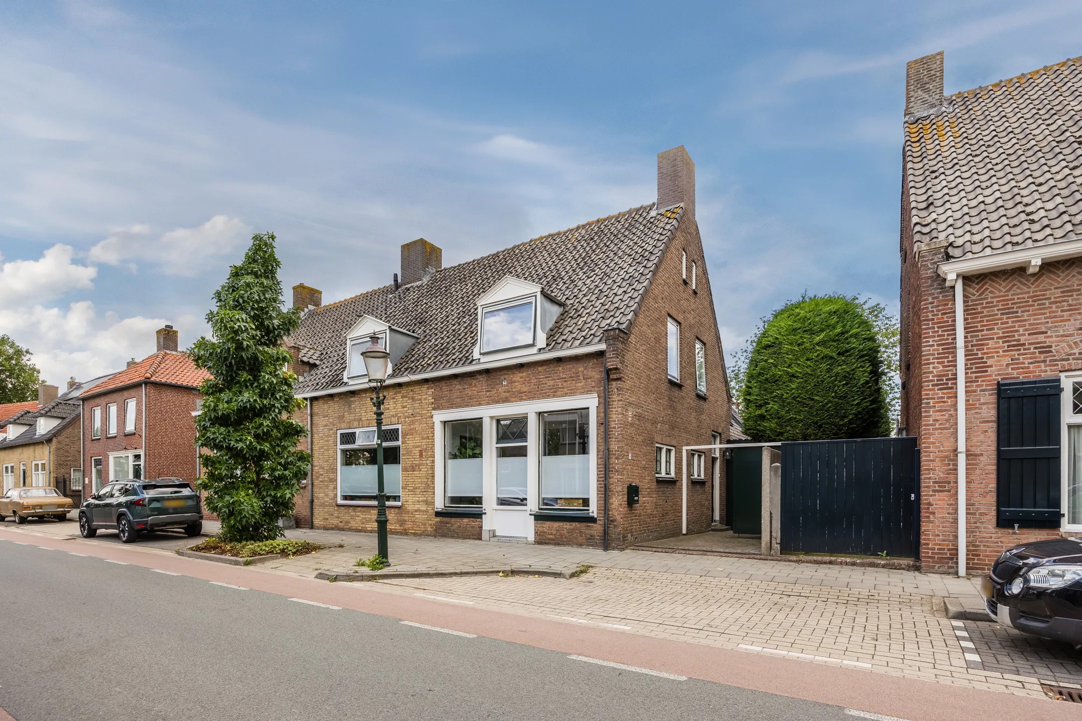 Halfvrijstaande woning Hoofdstraat 9 in Zevenbergschen Hoek