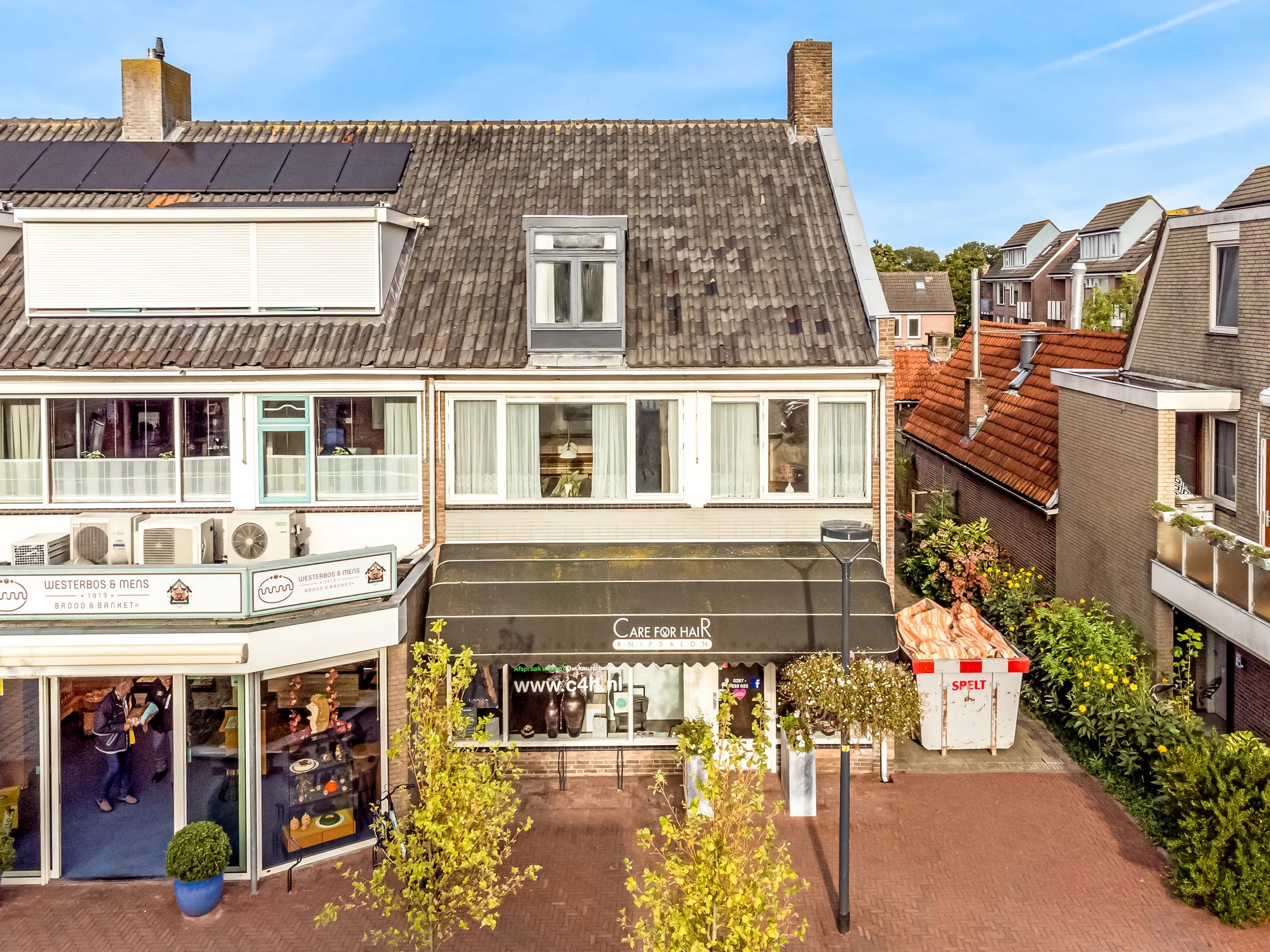 Hoekwoning Kerklaan 6 in De Kwakel