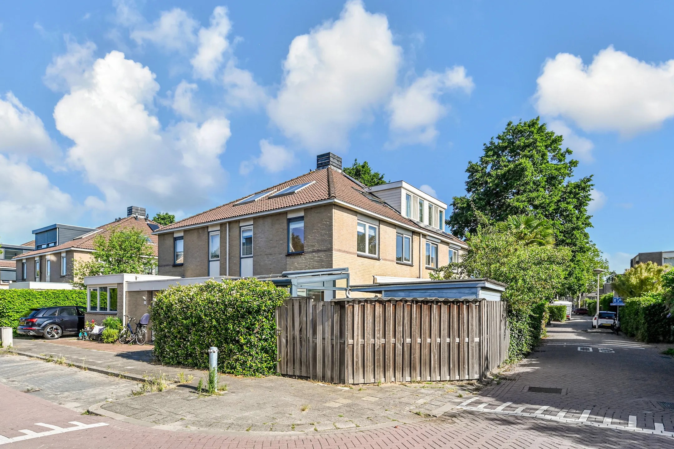 Hoekwoning Binnenpolderweg 15 in Gouda