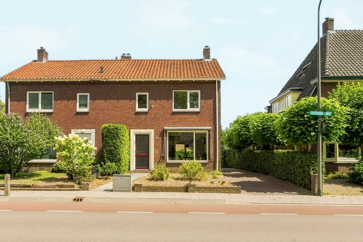 2-onder-1-kapwoning Harderwijkerweg 56 in Dieren
