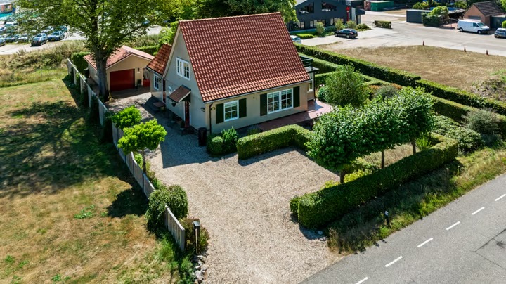 Vrijstaande woning Voorsterweg 32 in Loenen