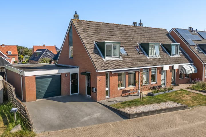 Hoekwoning Flaaks-ikker 18 in Westergeast