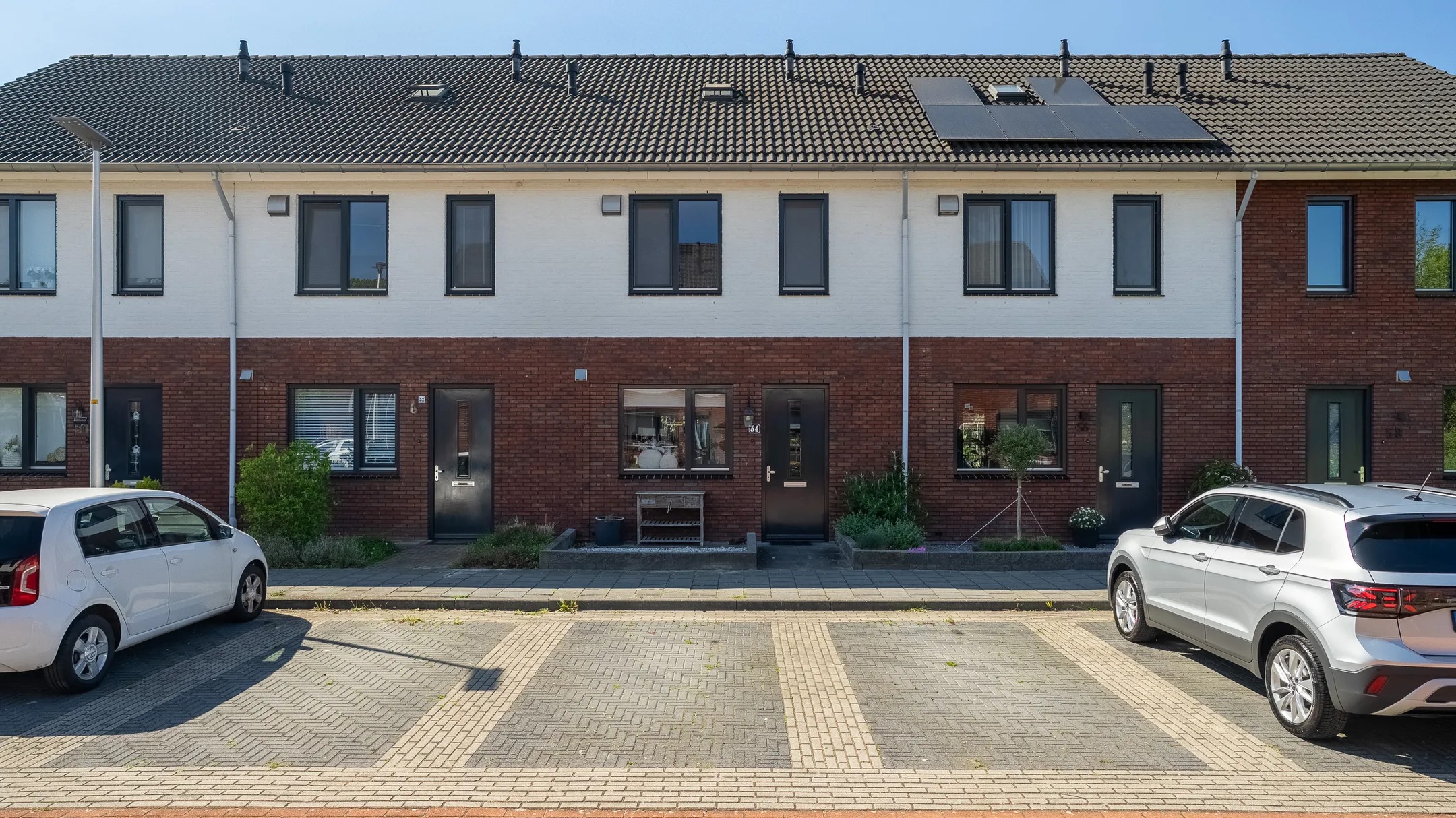 Tussenwoning Van Lunterenstraat 54 in Almelo