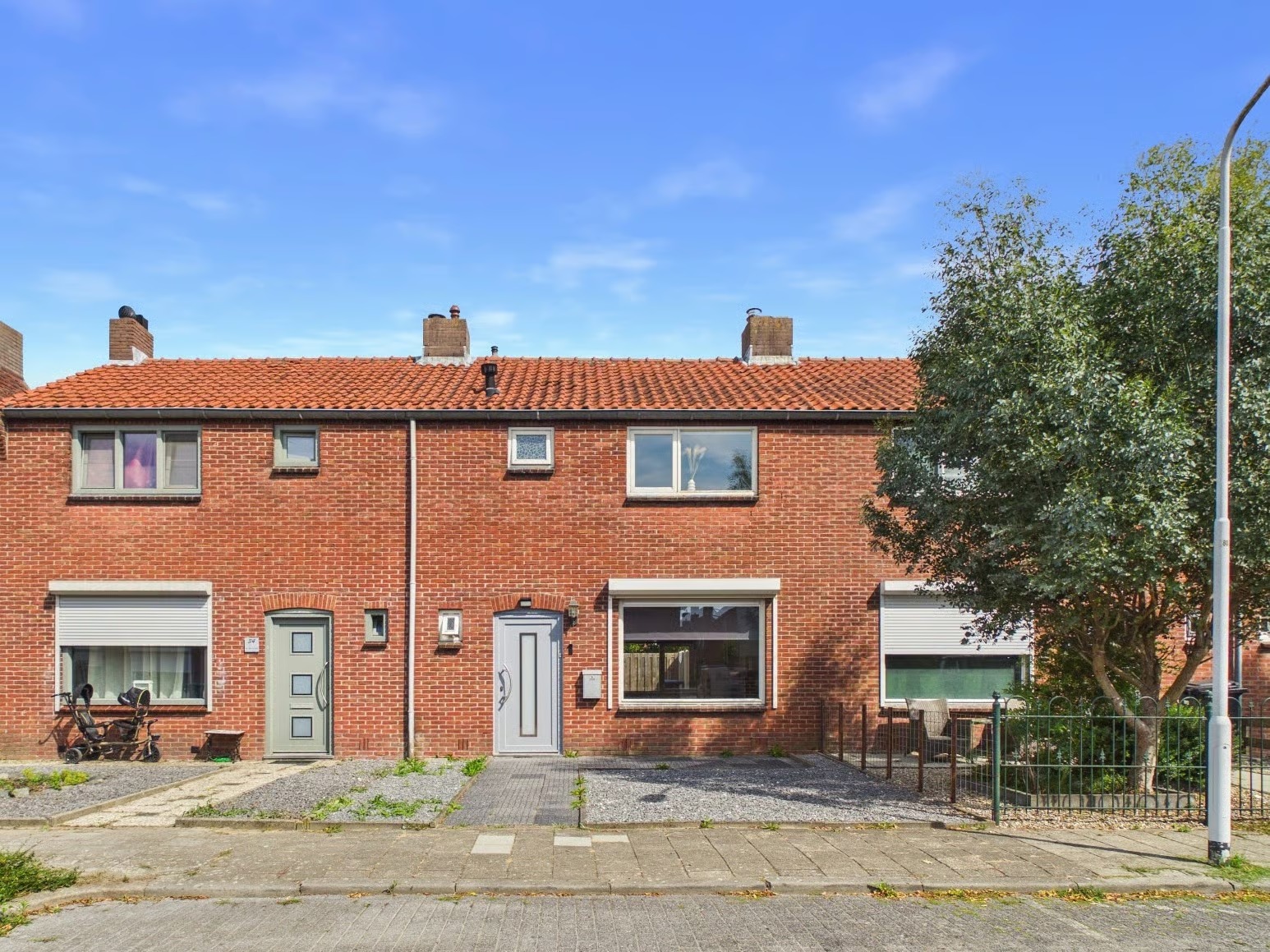 Tussenwoning dr. Leenhoutsstraat 36 Hoek