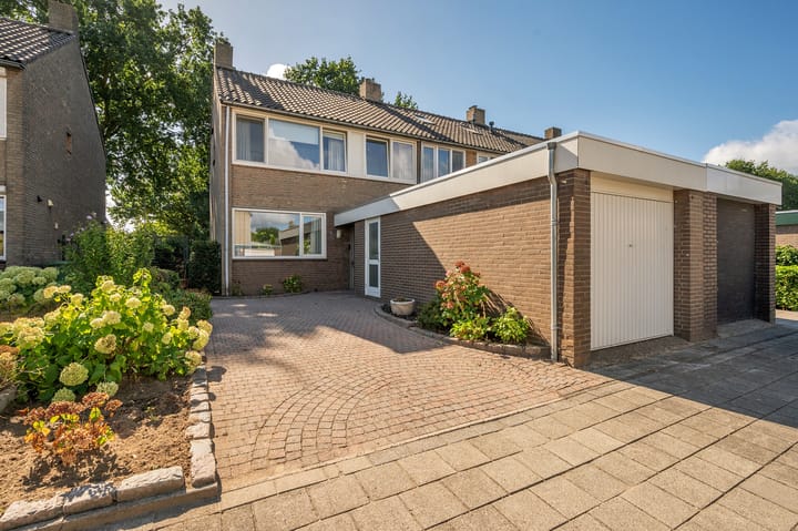 Eengezinswoning, hoekwoning Karel van Brimeustraat 13 Venlo