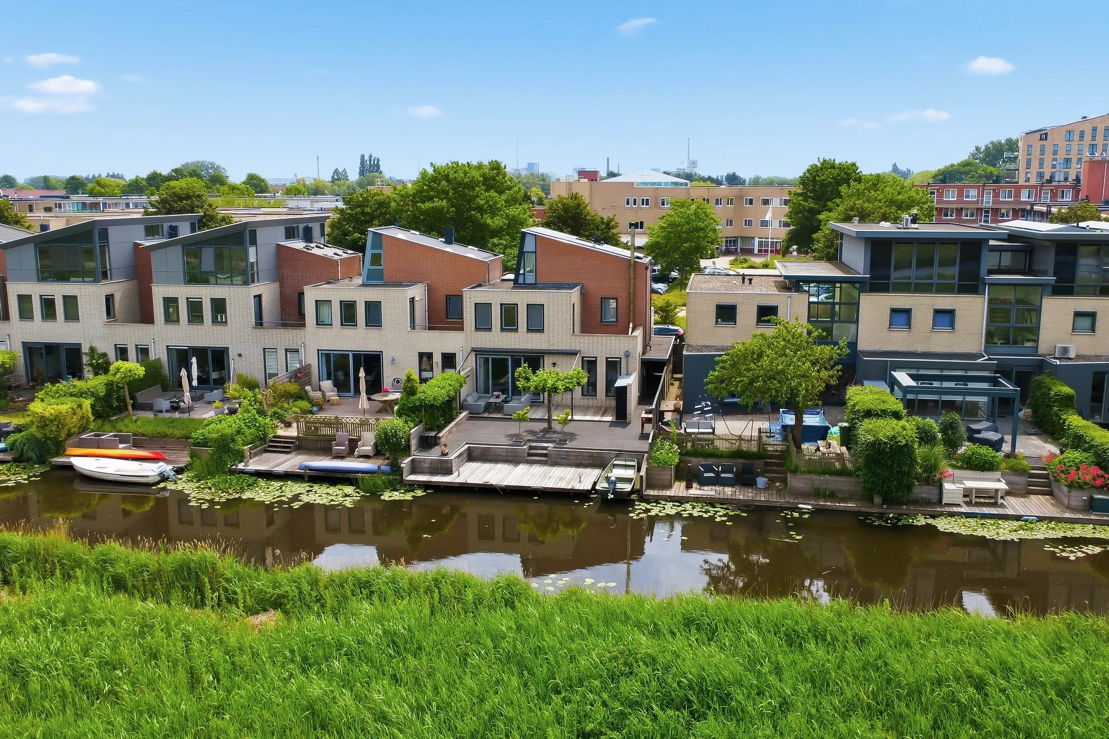 Geschakelde woning Duke Ellingtonstraat 11 in Zaandijk