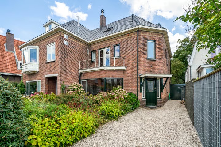 2-onder-1-kapwoning Comeniuslaan 45 in Bussum