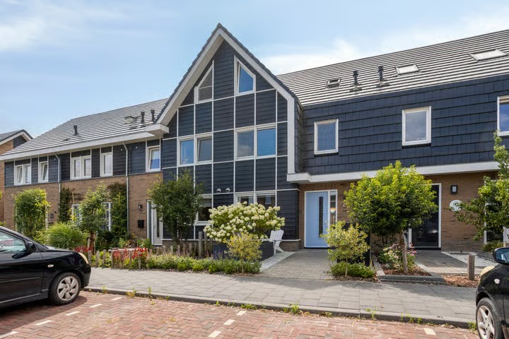 Tussenwoning Gerrit van der Heidehage 19 in Emmeloord