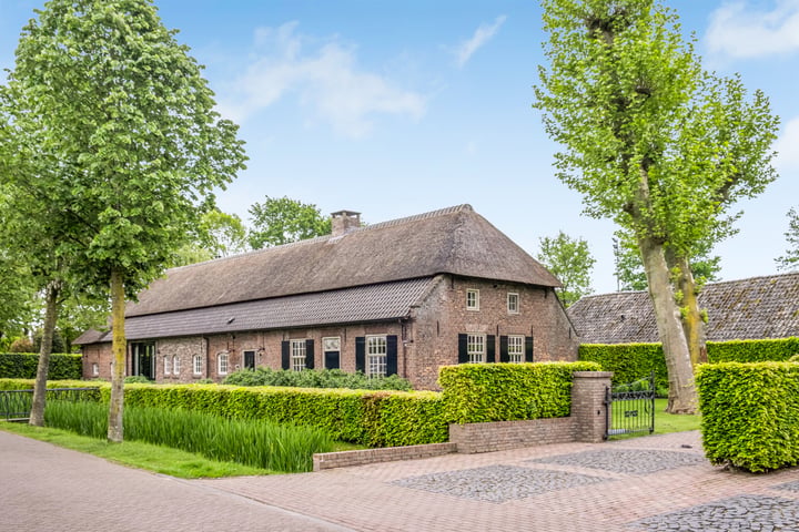 Woonboerderij, vrijstaande woning Sluitappel 12 Sint-Oedenrode