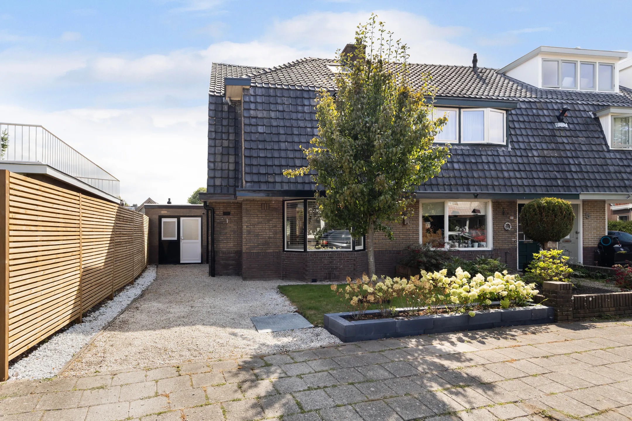 Hoekwoning Oranjeweg 1 in Kortenhoef
