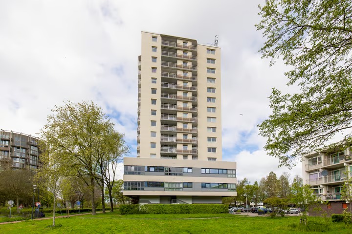 Portiekflat Robert Kochlaan 390 in Haarlem