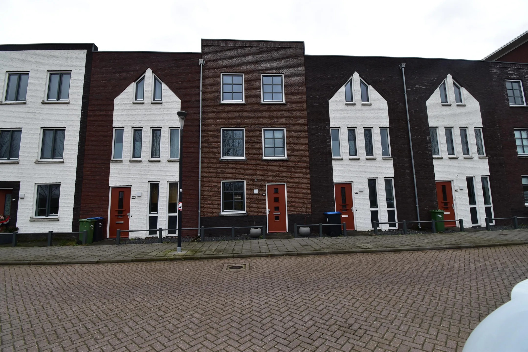 Tussenwoning Edith Piafstraat 160 in Lent