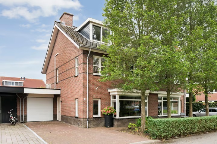 Geschakelde 2-onder-1-kapwoning Parnassia 17 in Meppel
