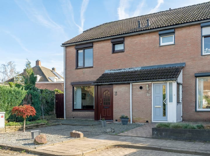 Hoekwoning Eemstraat 18 in Heerlen