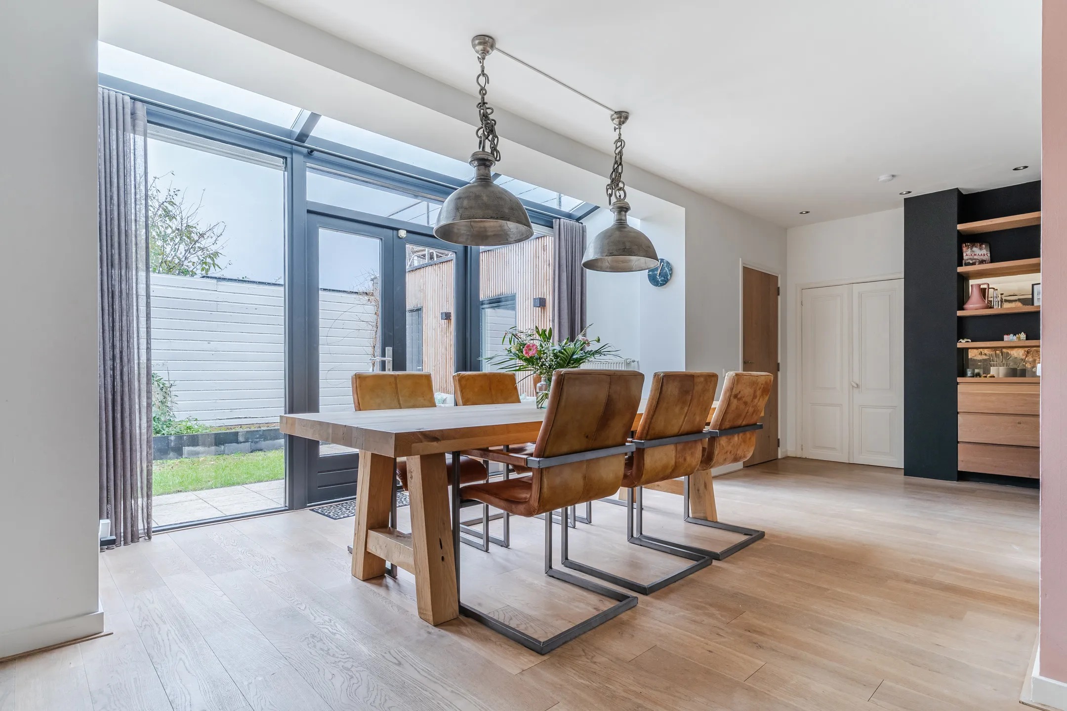 Geschakelde woning Kennemerstraatweg 92 Alkmaar