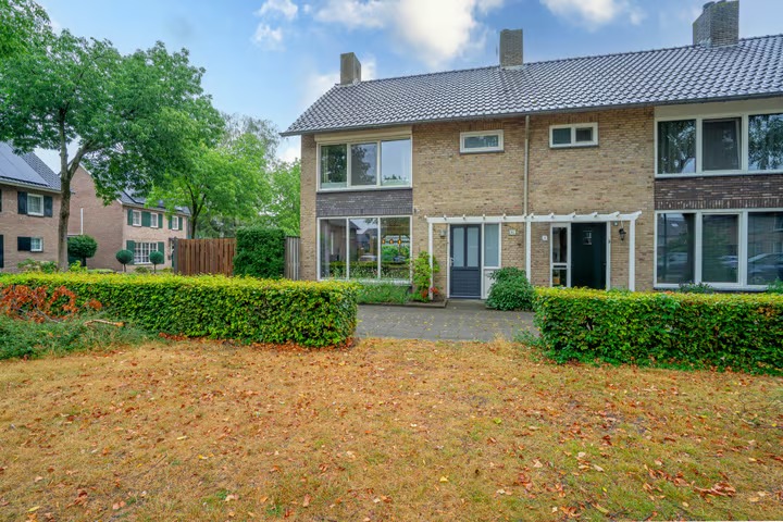 Hoekwoning Dijkmanstraat 40 in Aarle-Rixtel