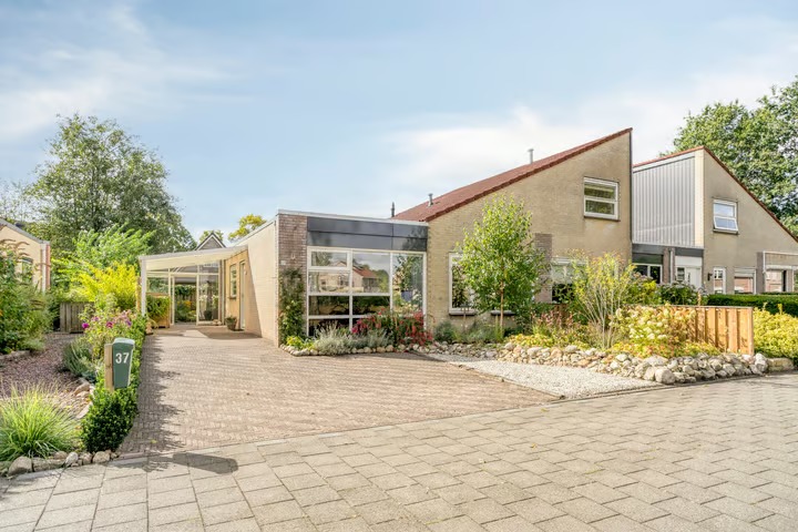 Hoekwoning Papenkamp 37 in Beilen