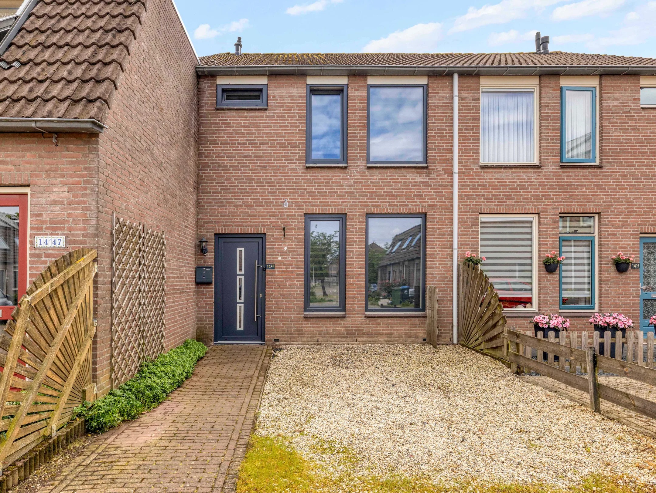 Tussenwoning (hofjeswoning) Heeskesacker 1449 in Nijmegen