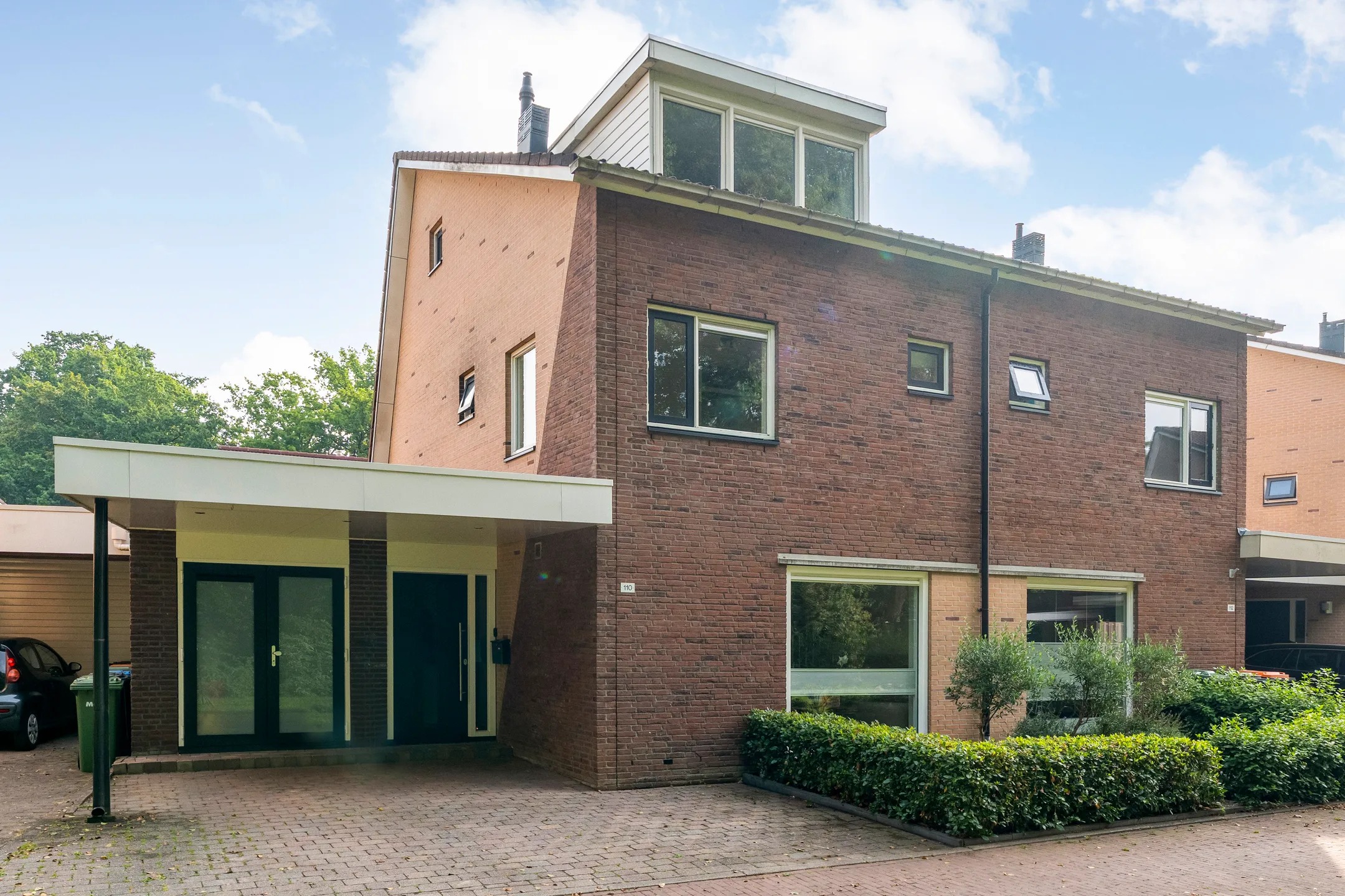 Geschakelde 2-onder-1-kapwoning Mastbos 110 in Enschede