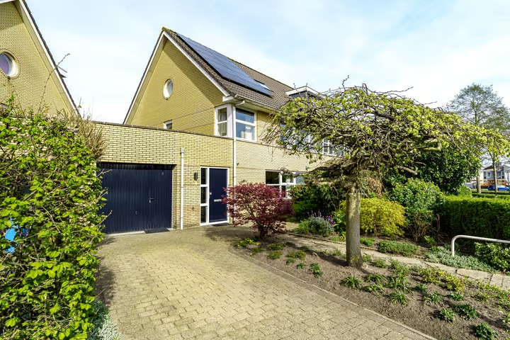 Hoekwoning Nieuwlandsedreef 4 in Amersfoort