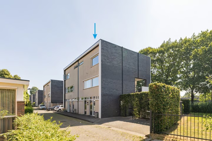 2-onder-1-kapwoning Joost Beeldsnijderweg 23 in Deventer