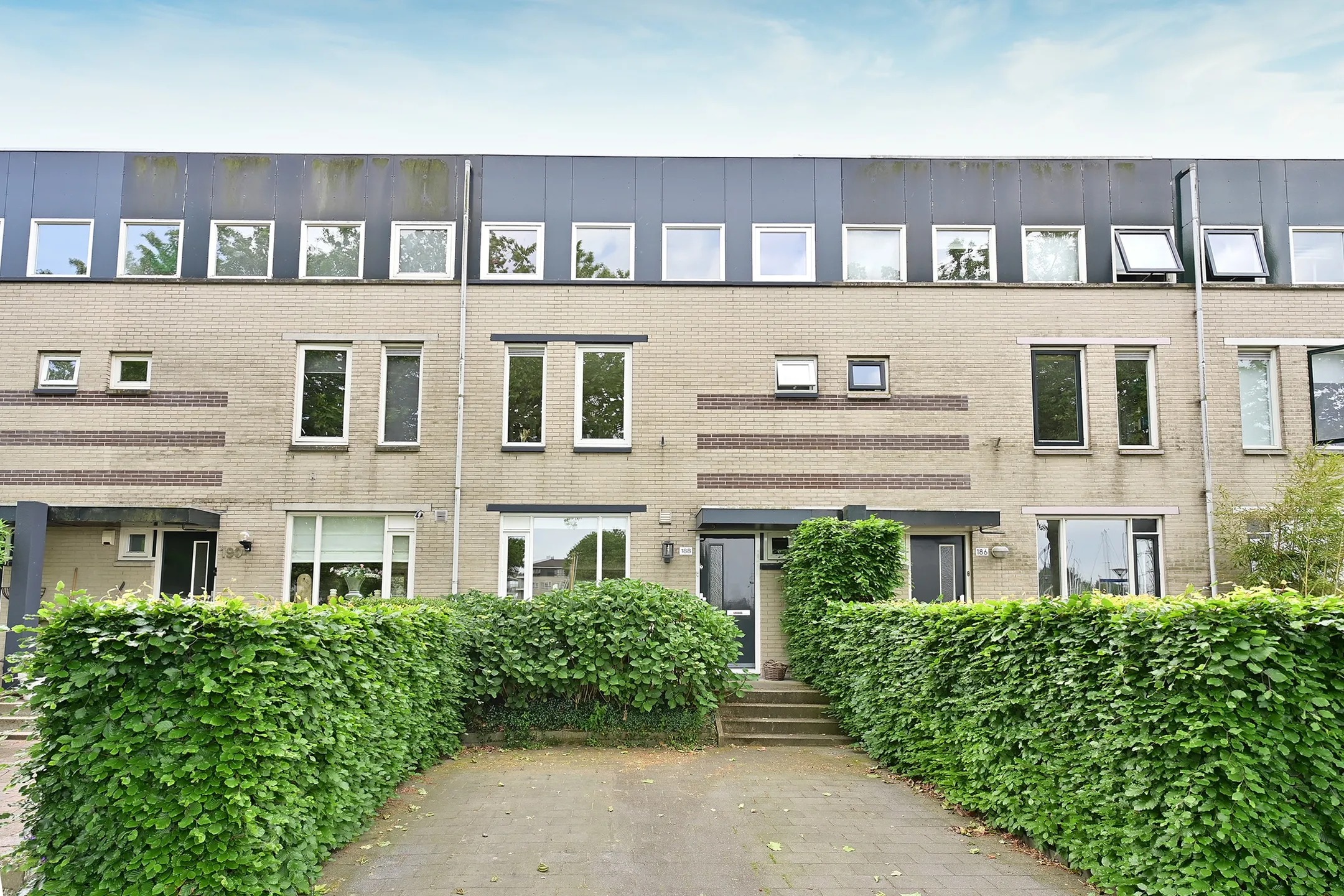 Tussenwoning Golfstroom 188 in Huizen