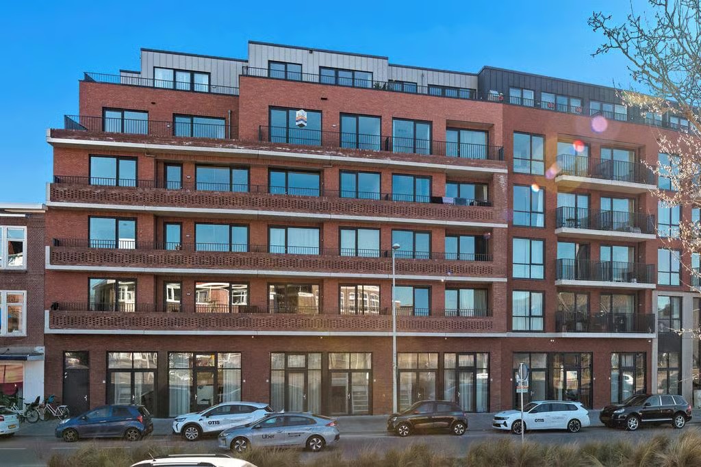 Portiekflat Zeesluisweg 60 D in Den Haag