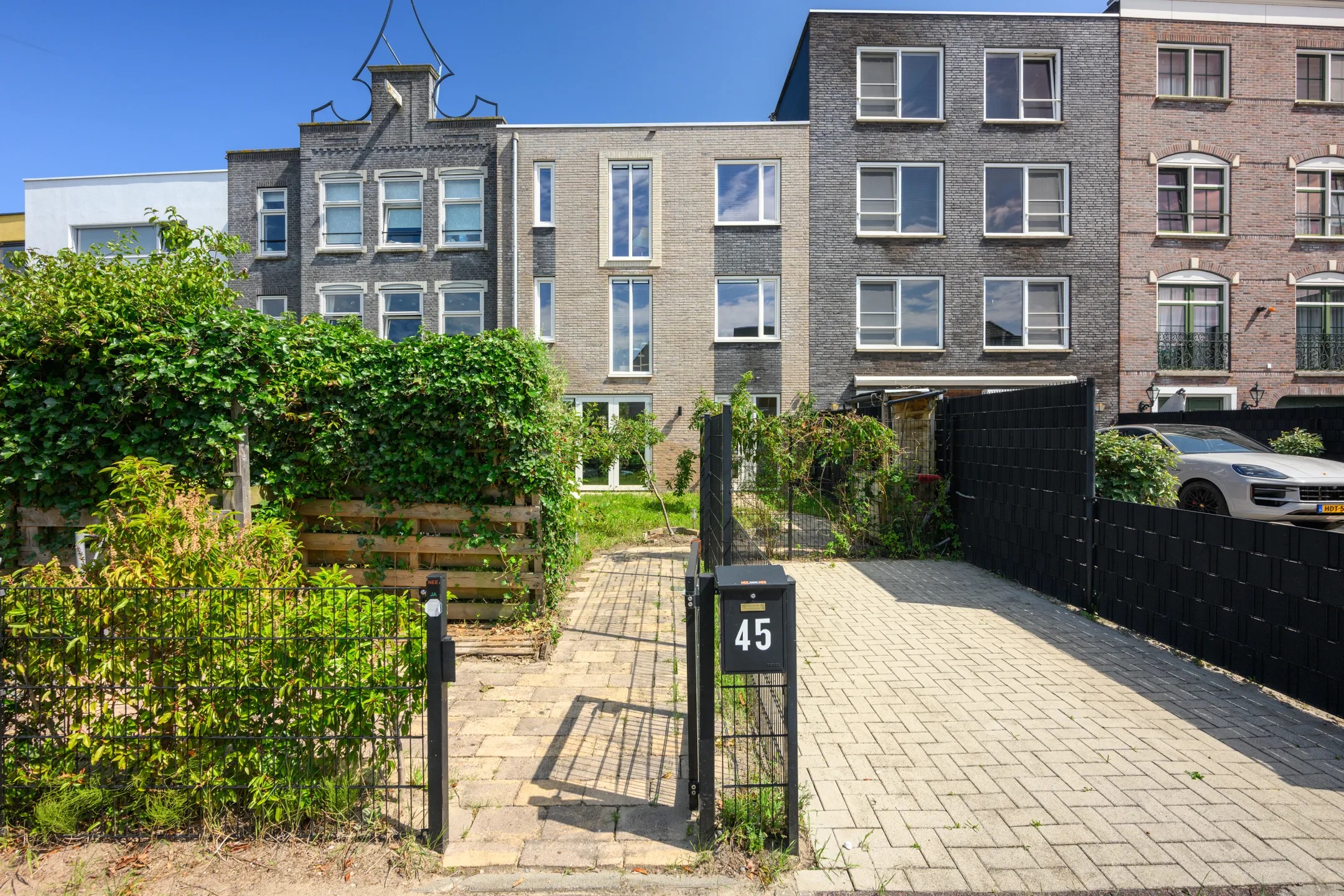 Tussenwoning Aresstraat 45 in Almere