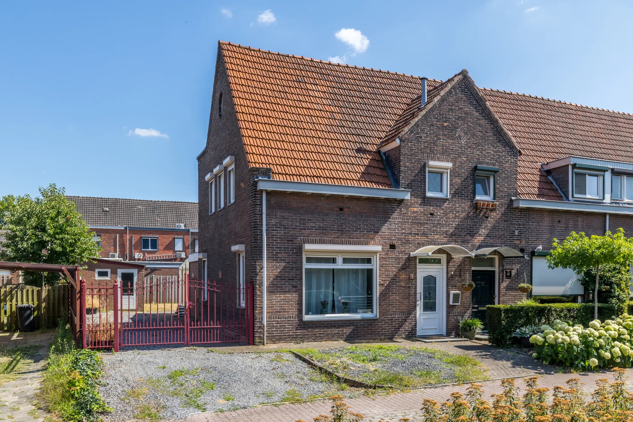 Hoekwoning Parkstraat 12 in Brunssum